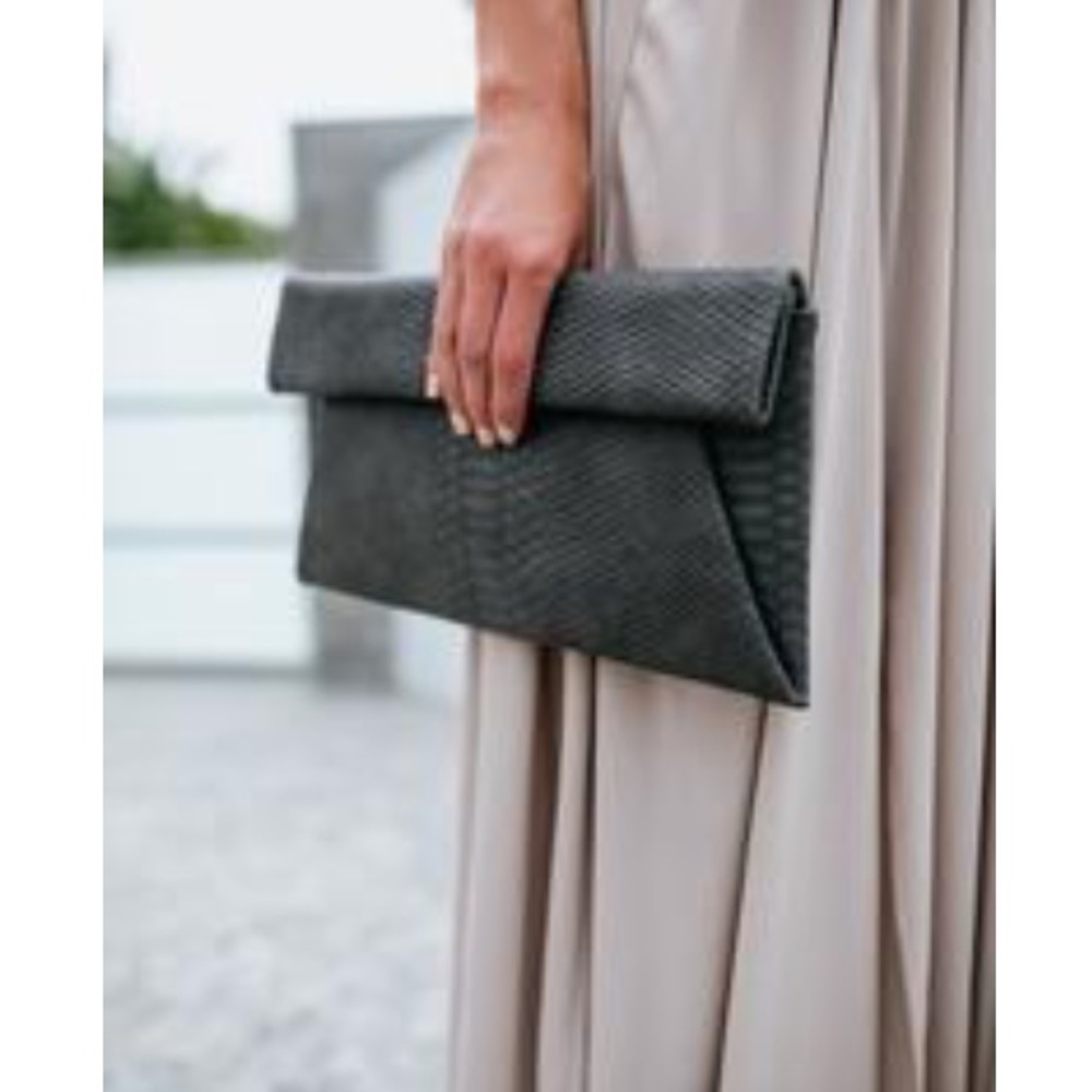 Vici Dolls Emilia Envelope Crossbody Clutch